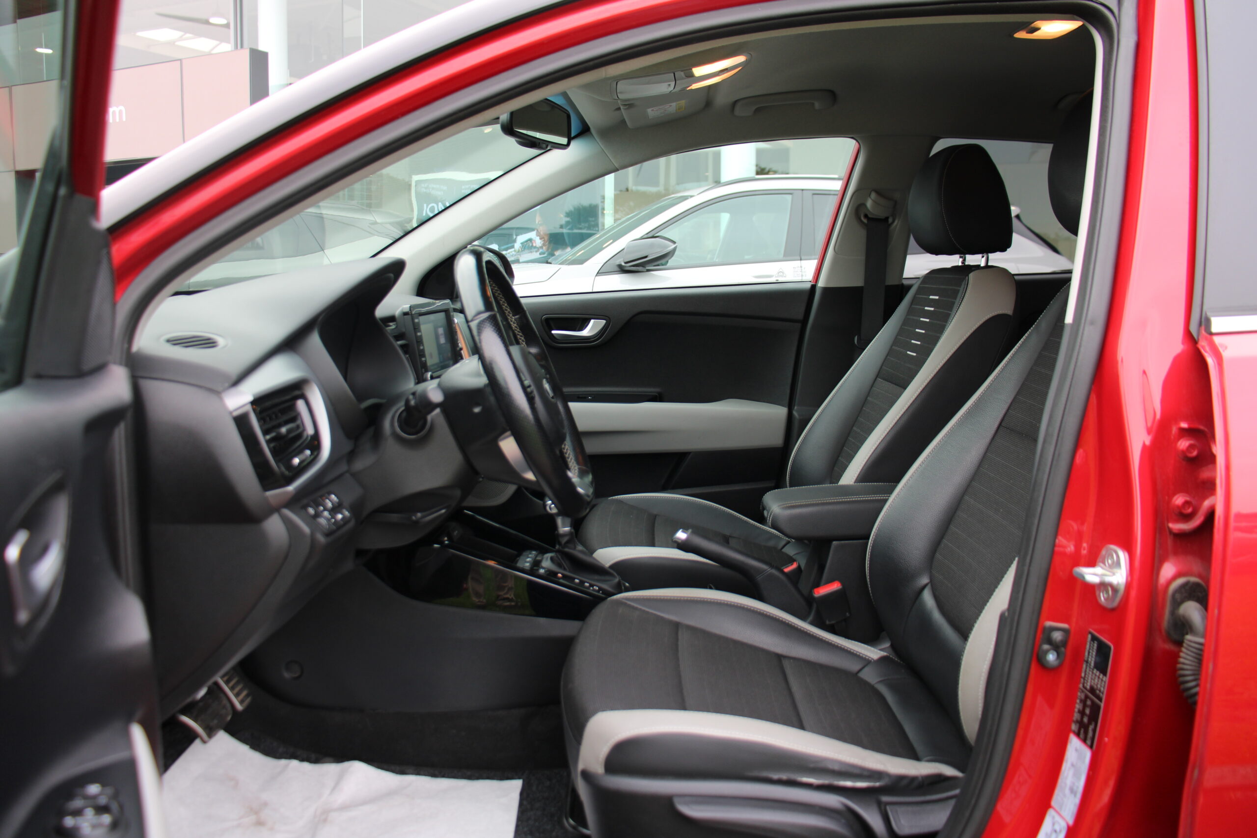 KIA STONIC 1.0T Autom 120PK *CAM*APPLE/ANDROID*AFN.TREKHAAK*