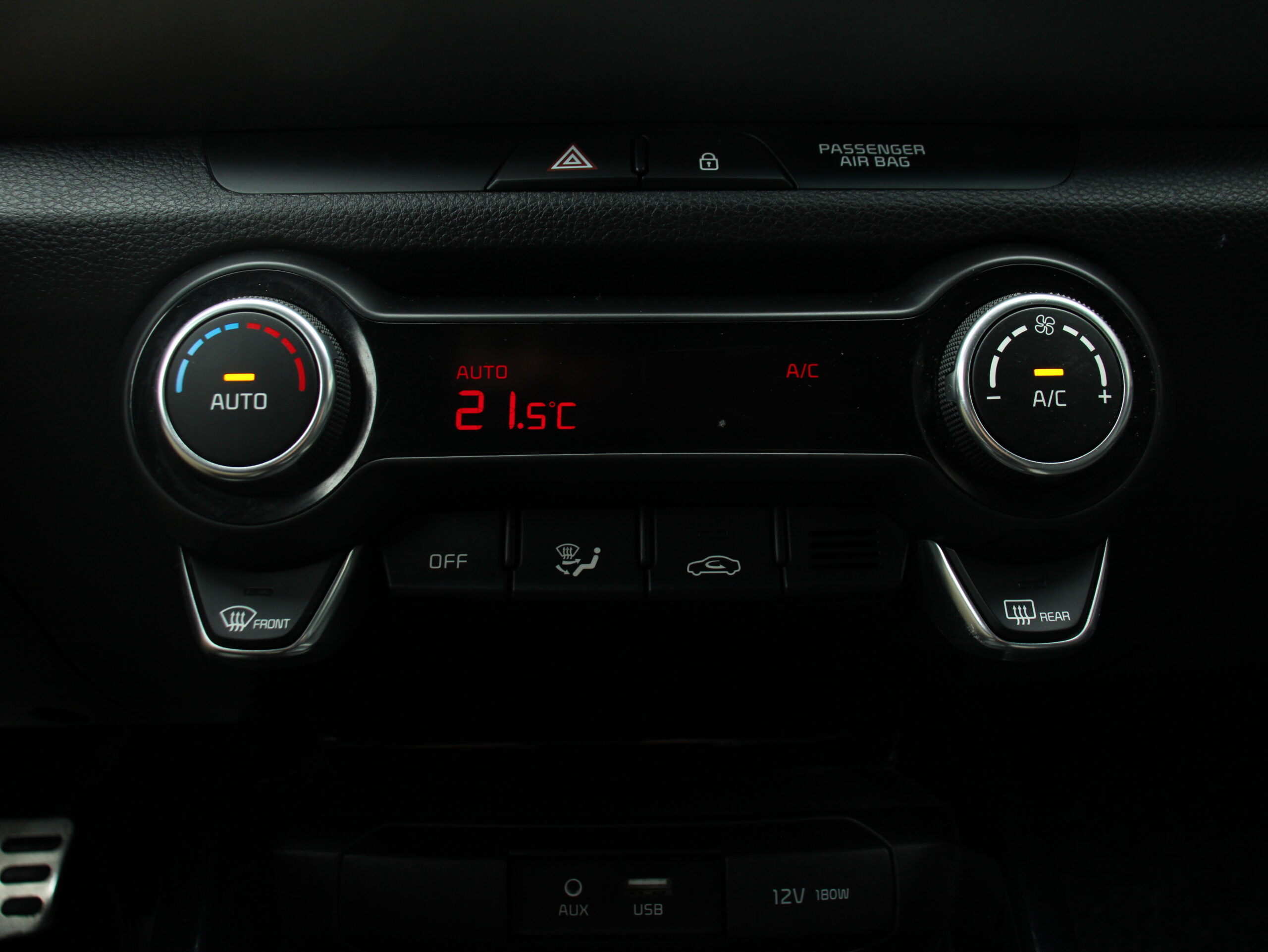 KIA STONIC 1.0T Autom 120PK *CAM*APPLE/ANDROID*AFN.TREKHAAK*