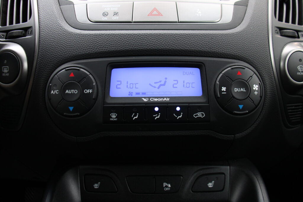 HYUNDAI IX35 1.7CRDi Go! 116PK *TREKHAAK*CAM*NAVI*CLIMATEC* - Afbeelding 28