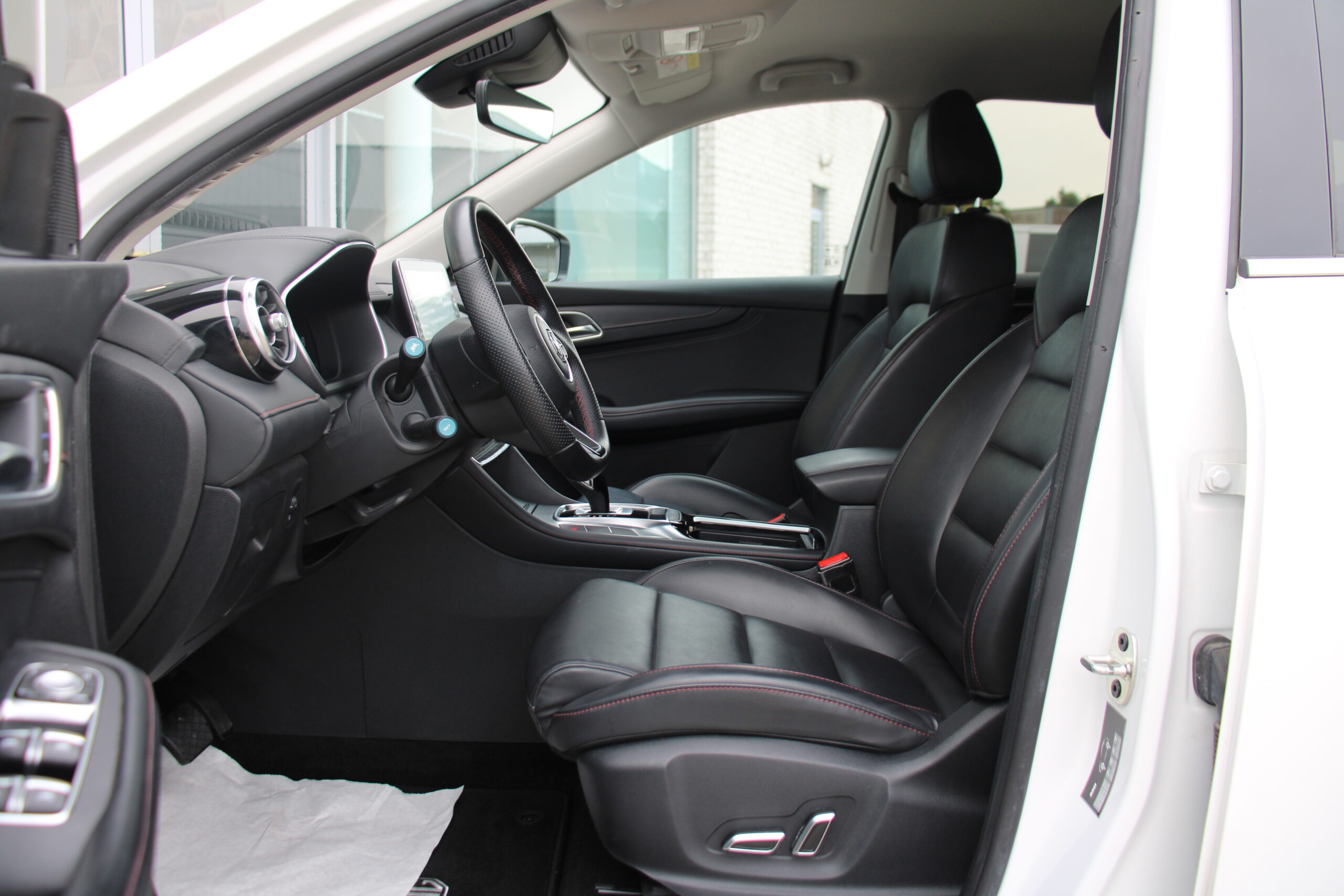 MG HS ICE 1.5T Automaat 162PK *CAM*APPLE/ANDROID*ZETELVERW*