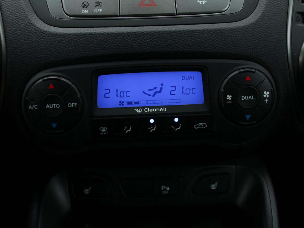 HYUNDAI IX35 1.7CRDi Go! 116PK *TREKHAAK*CAM*NAVI*CLIMATEC* - Afbeelding 26