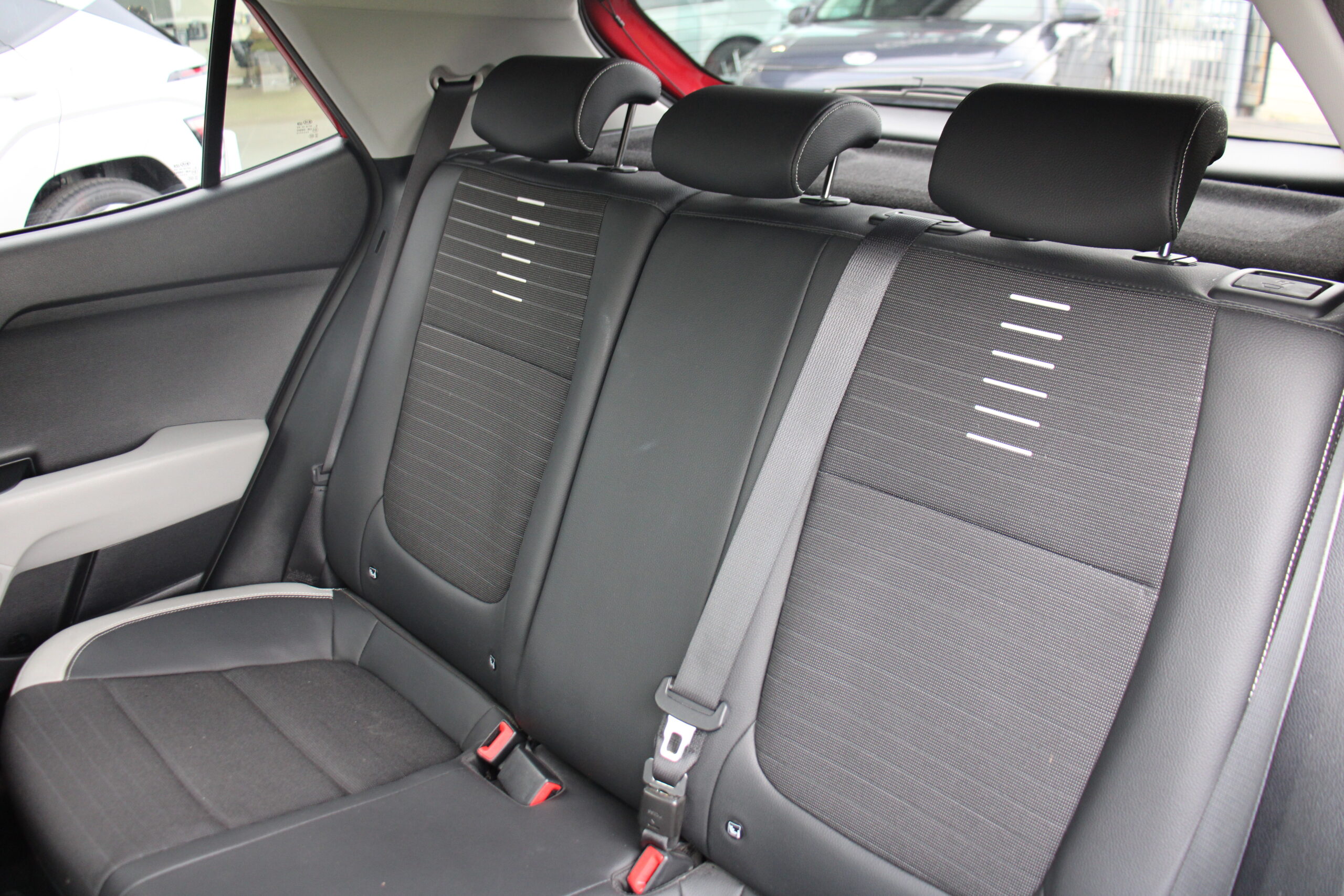 KIA STONIC 1.0T Autom 120PK *CAM*APPLE/ANDROID*AFN.TREKHAAK*
